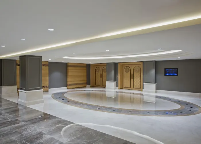 Отель Lazzoni Стамбул