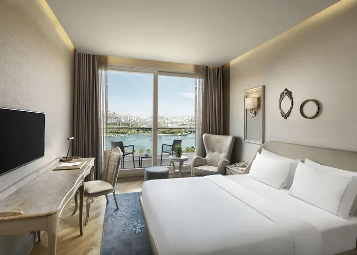 Отель Lazzoni 5*