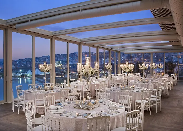 Отель Lazzoni Стамбул