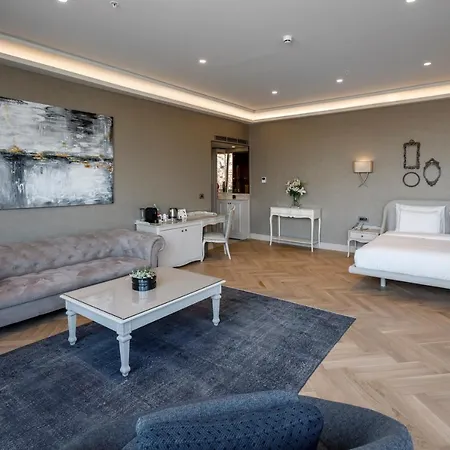 Lazzoni Hotell