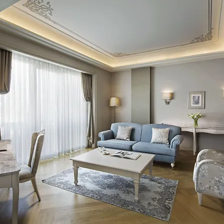 Отель Lazzoni 5*