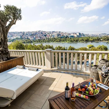 Отель Lazzoni 5*